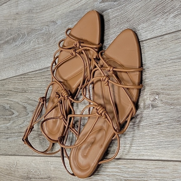 Vince Size 7 1/2 Tan Kenna Leather Strappy Flat Sandals - Picture 1 of 9